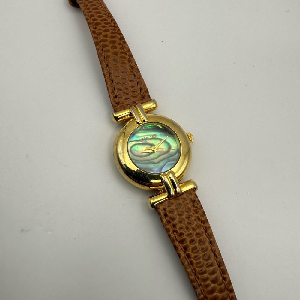 Vintage Folio Women's Gold Tone Watch with Mother of Pearl Face (New Battery) - Picture 11 of 11
